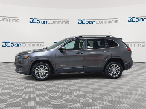 Used 2020 Jeep Cherokee Latitude Plus image 6