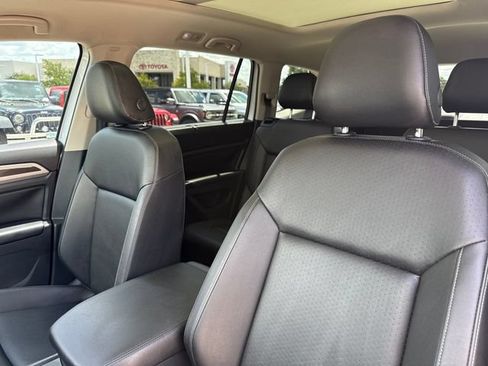 Used 2019 Volkswagen Atlas SE w/ Panoramic Sunroof Package FWD image 13