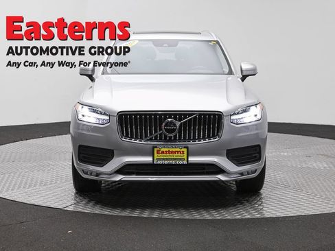 Used 2022 Volvo XC90 T5 Momentum AWD/4WD image 2