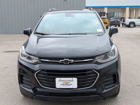 Used 2022 Chevrolet Trax LT w/ Sport Edition image 8