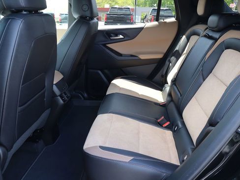Used 2025 Chevrolet Equinox ACTIV w/ Safety and Technology Package AWD/4WD image 22