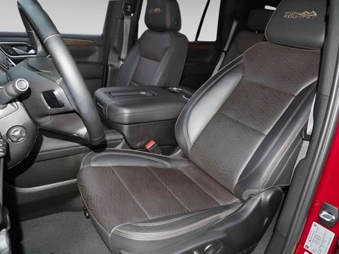Certified 2024 Chevrolet Tahoe High Country AWD/4WD image 17