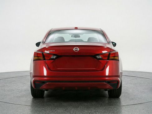 Used 2025 Nissan Altima 2.5 SV image 7