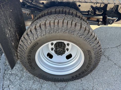 Used 2022 Ford F350 XL w/ Power Equipment Group image 11