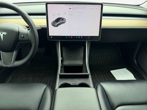 Used 2019 Tesla Model 3 Mid Range image 11