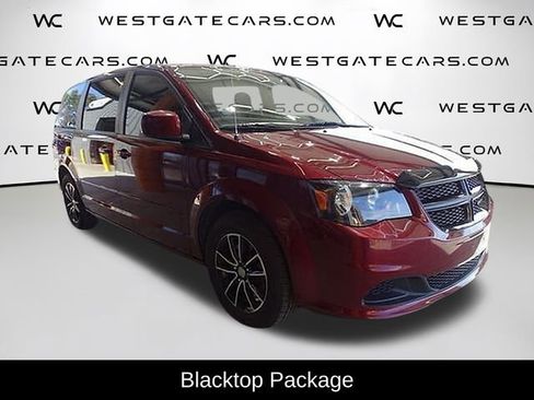 Used 2017 Dodge Grand Caravan SE image 2