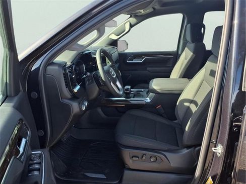 New 2026 GMC Sierra 1500 Elevation image 17