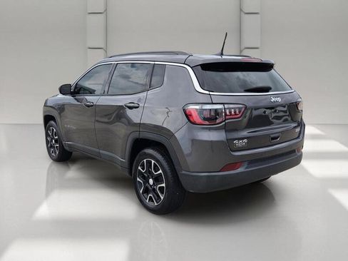 Certified 2022 Jeep Compass Latitude w/ Convenience Group AWD/4WD image 3