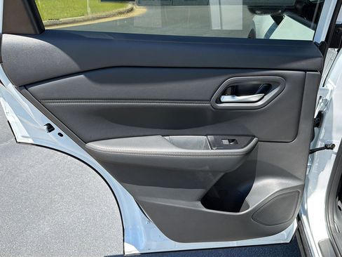 New 2026 Nissan Rogue SV FWD image 17