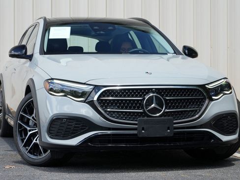 Used 2024 Mercedes-Benz E 450 4MATIC All-Terrain Wagon w/ Driver Assistance Package image 4