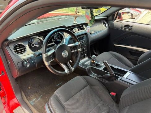 Used 2013 Ford Mustang Coupe RWD image 11
