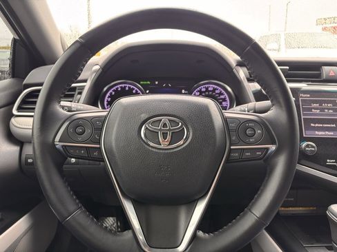 Used 2018 Toyota Camry XLE w/ Audio Package image 4