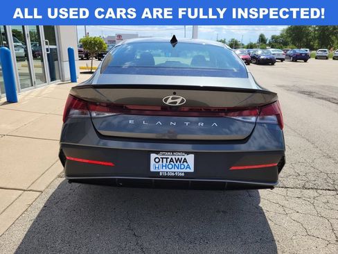Used 2025 Hyundai Elantra Sport FWD image 6
