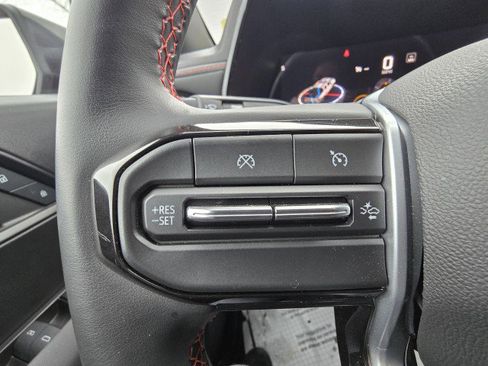 Used 2024 Chevrolet Colorado Z71 w/ Z71 Convenience Package 2 image 21