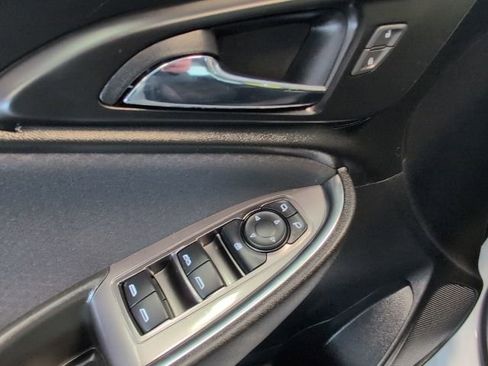 Used 2021 Chevrolet Malibu LT image 14