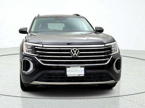 Used 2025 Volkswagen Atlas SE AWD/4WD image 2