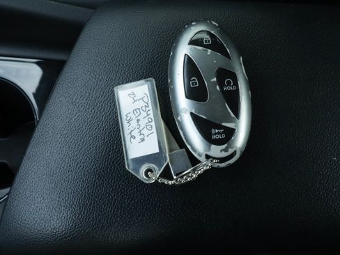 Used 2024 Hyundai Elantra Limited FWD image 30
