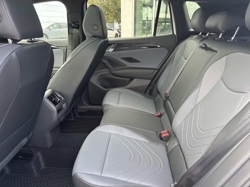 New 2026 Volkswagen Tiguan SE R-Line FWD image 7