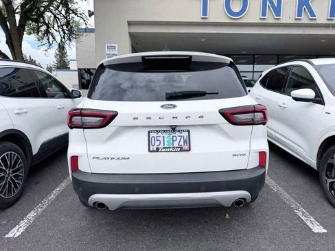 Used 2023 Ford Escape Platinum image 4