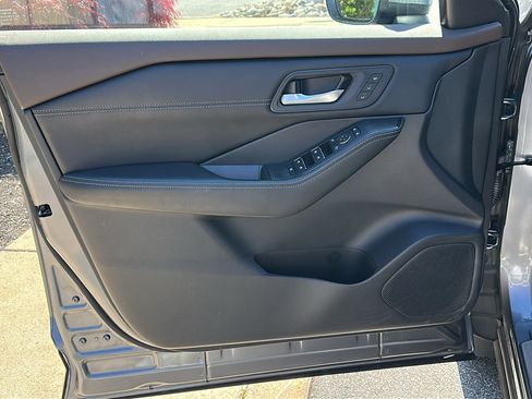 Certified 2023 Nissan Rogue SL w/ SL Premium Package AWD/4WD image 13
