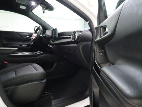 Used 2025 Chevrolet Equinox LT FWD image 10