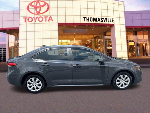 Used 2024 Toyota Corolla LE image 4