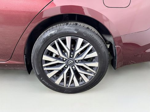 Used 2023 Nissan Altima 2.5 SV AWD/4WD image 28