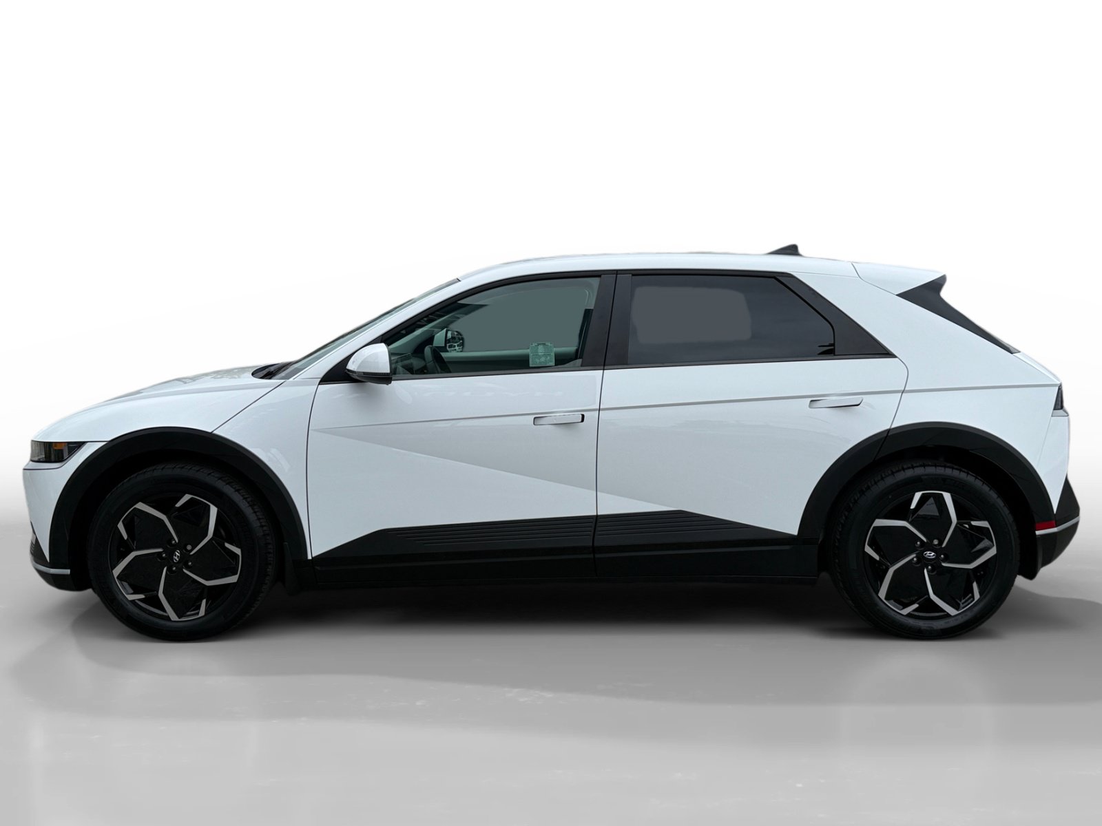 Certified 2024 Hyundai Ioniq 5 SEL RWD image 2