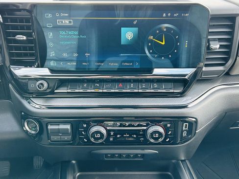 Used 2025 Chevrolet Silverado 2500 ZR2 image 22