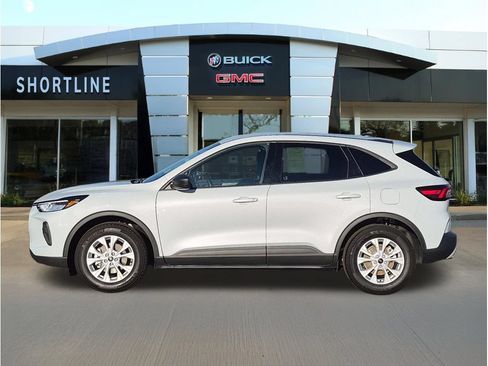 Used 2026 Ford Escape Active w/ Cold Weather Package FWD image 6