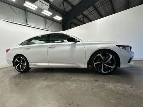 Used 2022 Honda Accord Sport Special Edition image 3
