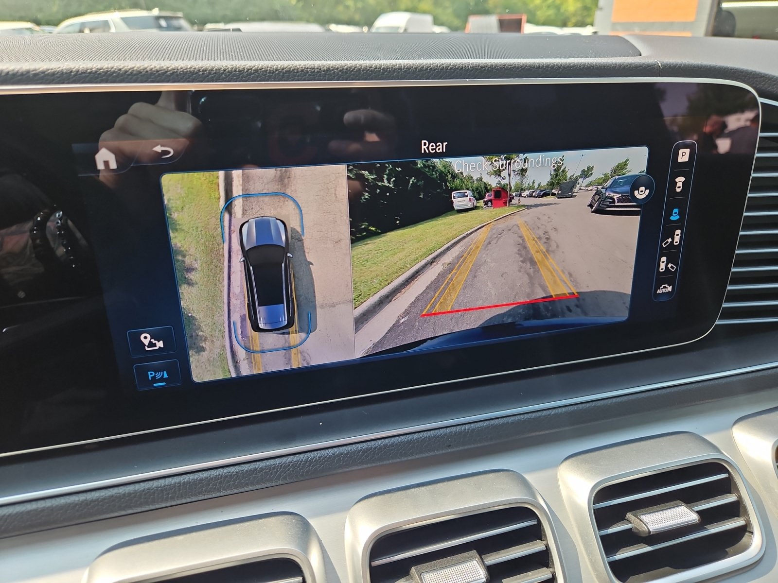 Used 2024 Mercedes-Benz GLS 450 4MATIC image 21