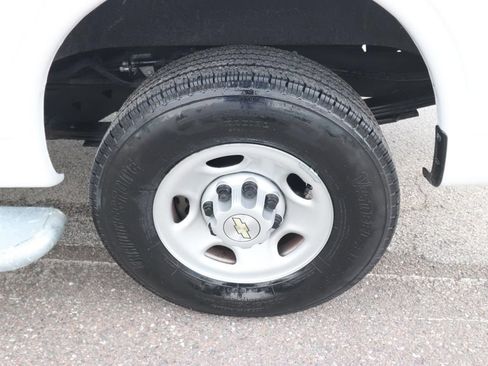 Used 2024 Chevrolet Express 2500 w/ Driver Convenience Package RWD image 21