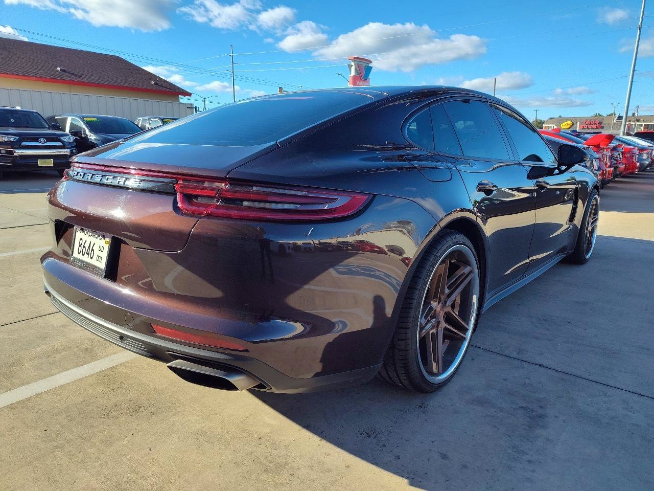 Used 2018 Porsche Panamera RWD image 4