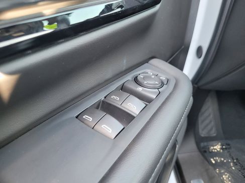 Used 2025 Chevrolet Tahoe LT AWD/4WD image 26