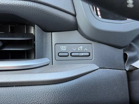 Used 2026 Toyota Grand Highlander AWD image 23