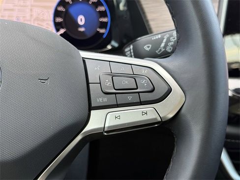 Used 2025 Volkswagen Atlas SEL Premium R-Line image 12