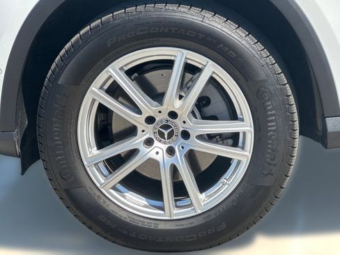 Certified 2025 Mercedes-Benz GLC 300 4MATIC image 12
