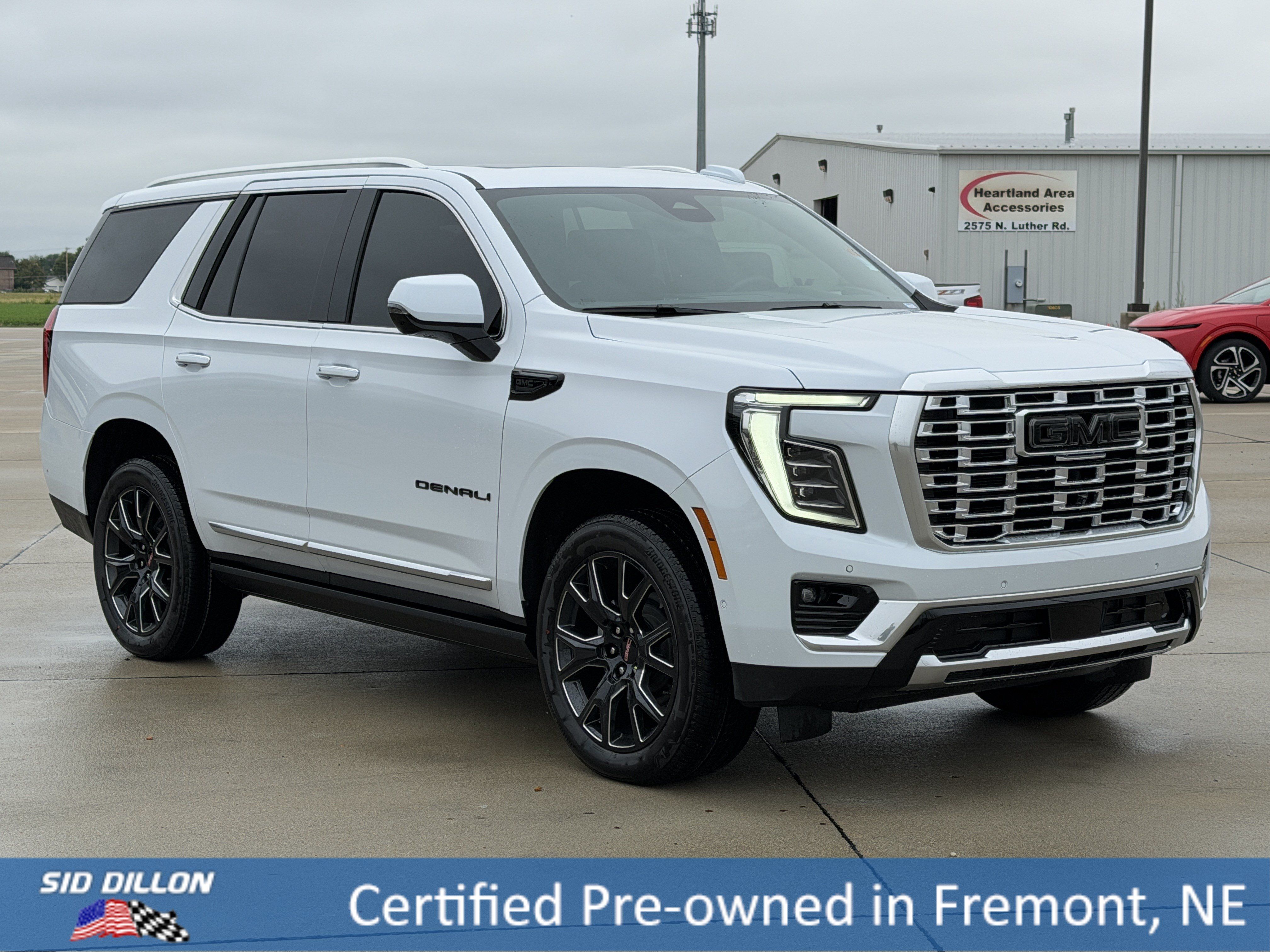 Certified 2026 GMC Yukon Denali w/ Denali Reserve Package AWD/4WD image 2