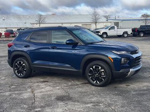 Used 2023 Chevrolet TrailBlazer LT w/ Convenience Package image 2