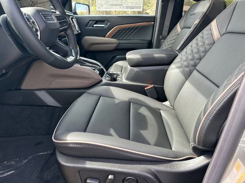 New 2026 GMC Canyon Denali image 10