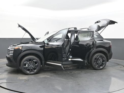 New 2026 Nissan Kicks SR image 39