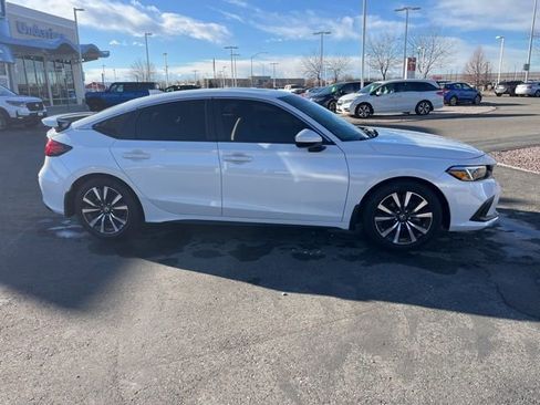 Used 2024 Honda Civic EX-L image 2