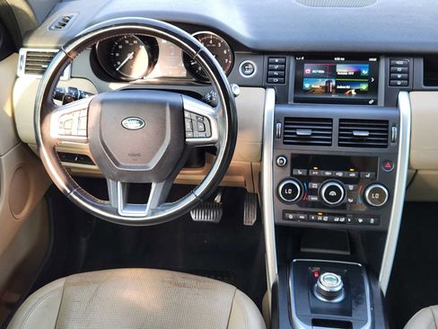 Used 2018 Land Rover Discovery Sport HSE AWD/4WD image 25