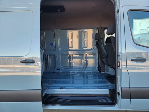 New 2026 Mercedes-Benz Sprinter 2500 image 24