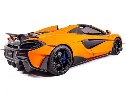 Used 2020 McLaren 600LT Spider RWD image 7