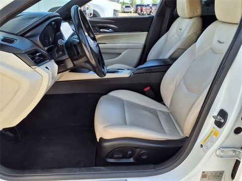 Used 2020 Cadillac CT4 Premium Luxury image 9