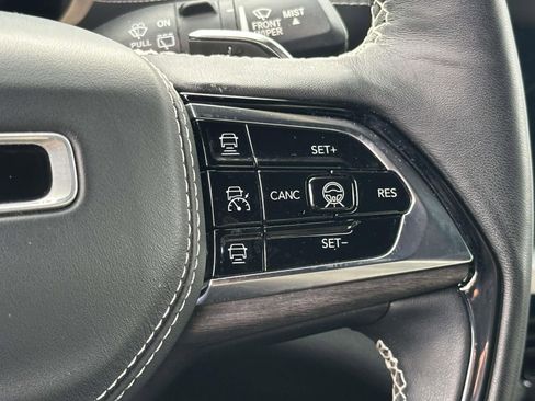 Used 2022 Jeep Grand Cherokee Overland w/ Adv Protech Group III image 23