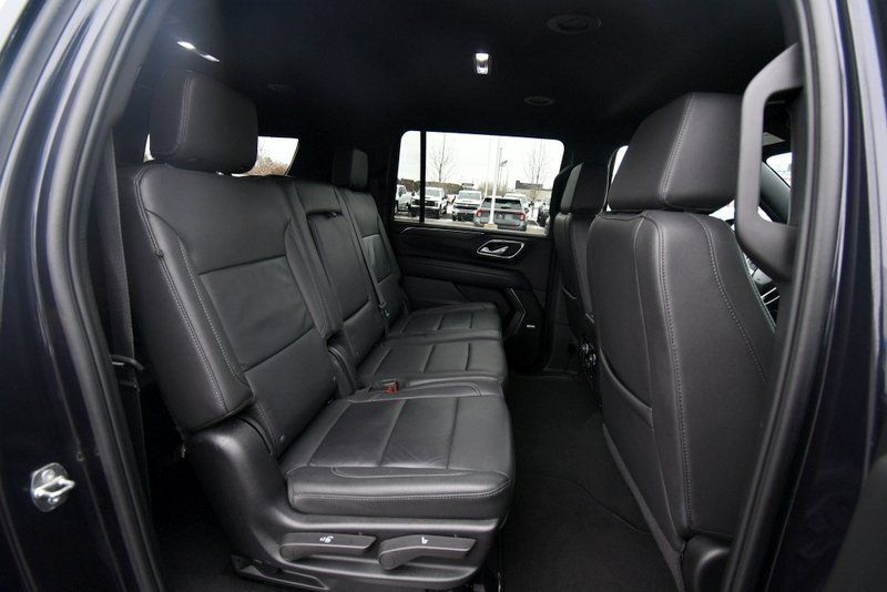 Used 2024 Chevrolet Suburban LT AWD/4WD image 18
