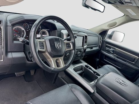 Used 2018 RAM 2500 Laramie w/ Sport Appearance Group AWD/4WD image 7